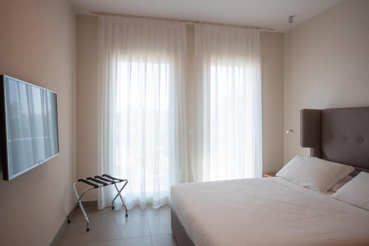 Mosella Suite Hotel Соттомарина Экстерьер фото